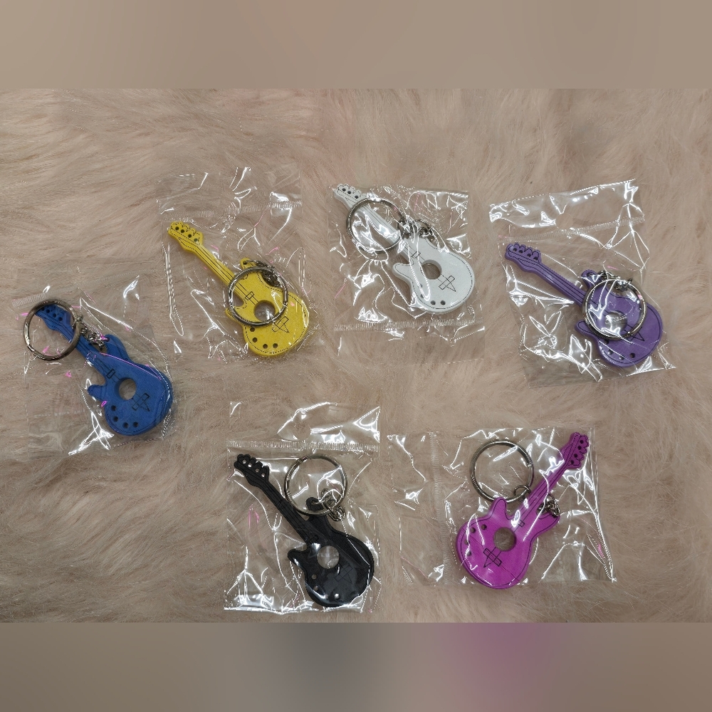 Wooden Guitar Keychain| New!| Available In 6 Colors - Picture 10 of 10